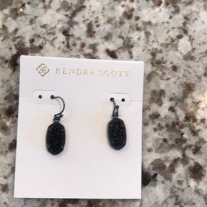 Kendra Scott earnings